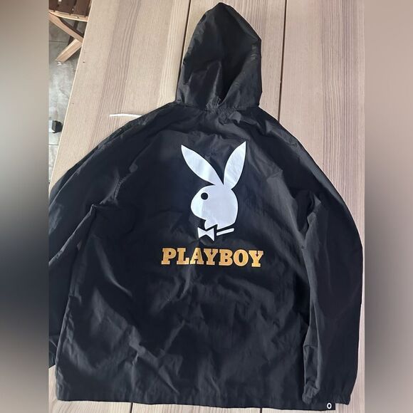 Playboy x PAC Sun hooded windbreaker - Black with white text in XL - Picture 6 of 7
